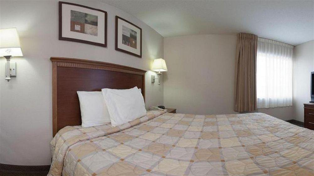 Candlewood Suites Fort Wayne - Nw By Ihg Екстер'єр фото