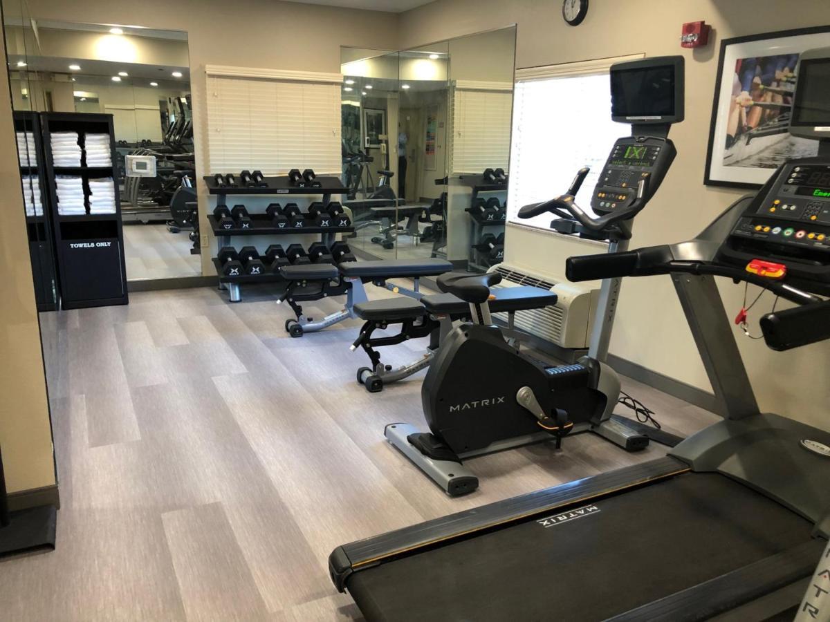 Candlewood Suites Fort Wayne - Nw By Ihg Екстер'єр фото