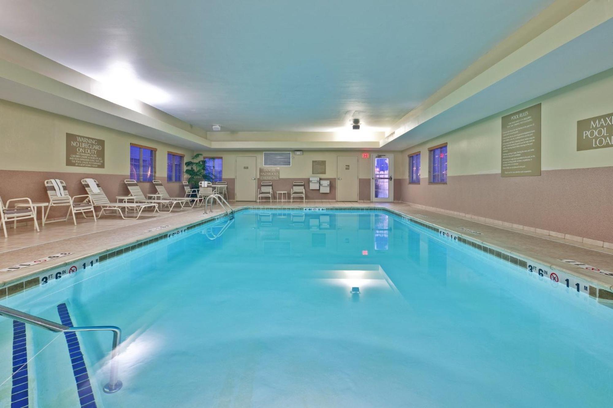 Candlewood Suites Fort Wayne - Nw By Ihg Екстер'єр фото